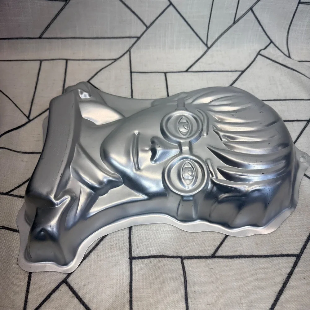 Wilton Harry‎ Potter Cake Pan 14
